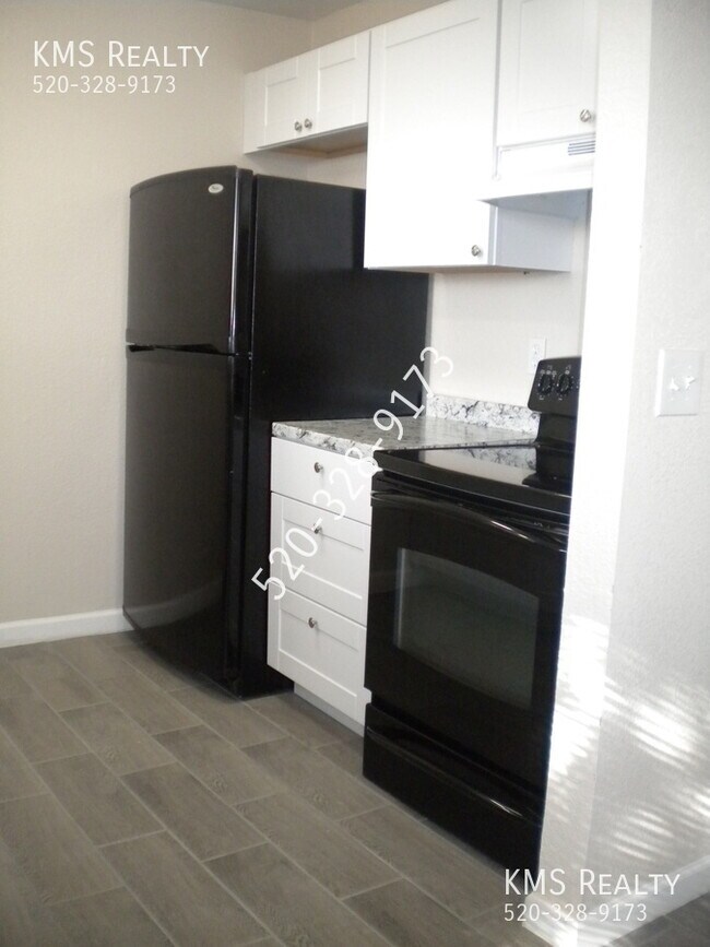 Building Photo - 3636 S Marvin Pl