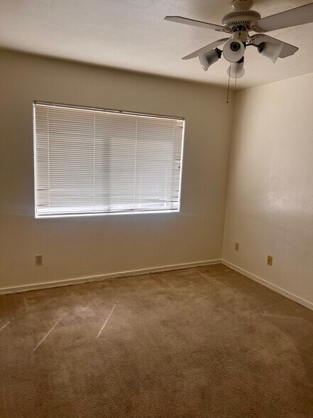 Building Photo - 2536 N Corinthian Garden Dr