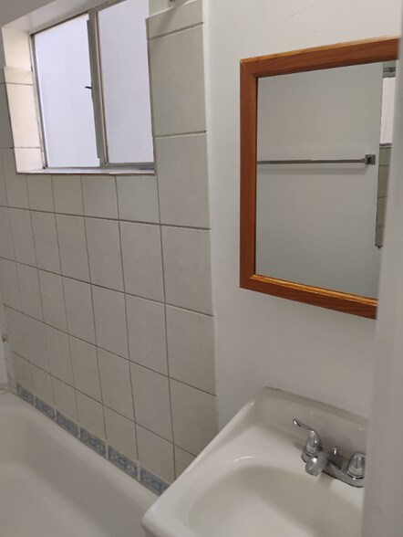 Building Photo - 14129 Vanowen St