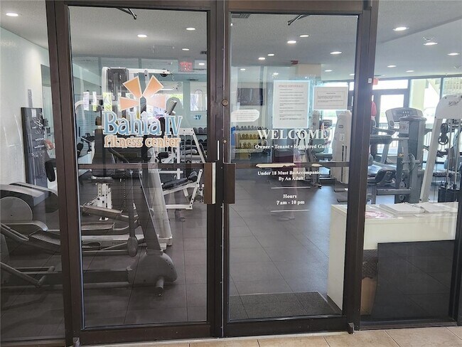 Building Photo - 6287 Bahia Del Mar Cir N