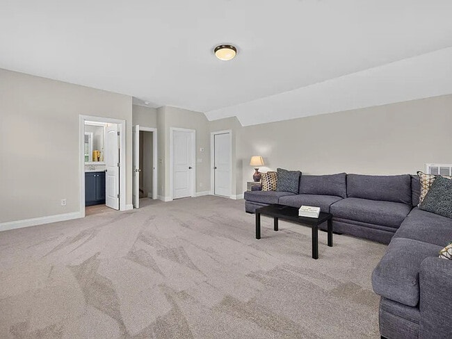 Building Photo - Lease OR Lease to Own