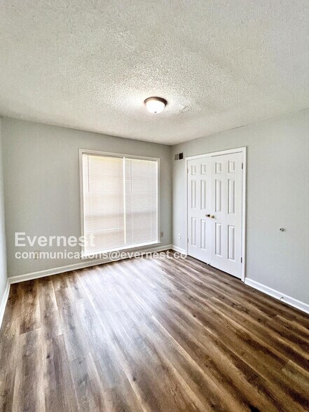 Building Photo - 6630 Hampstead Cove