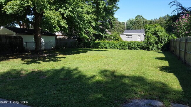 Building Photo - 2611 Gardiner Ln