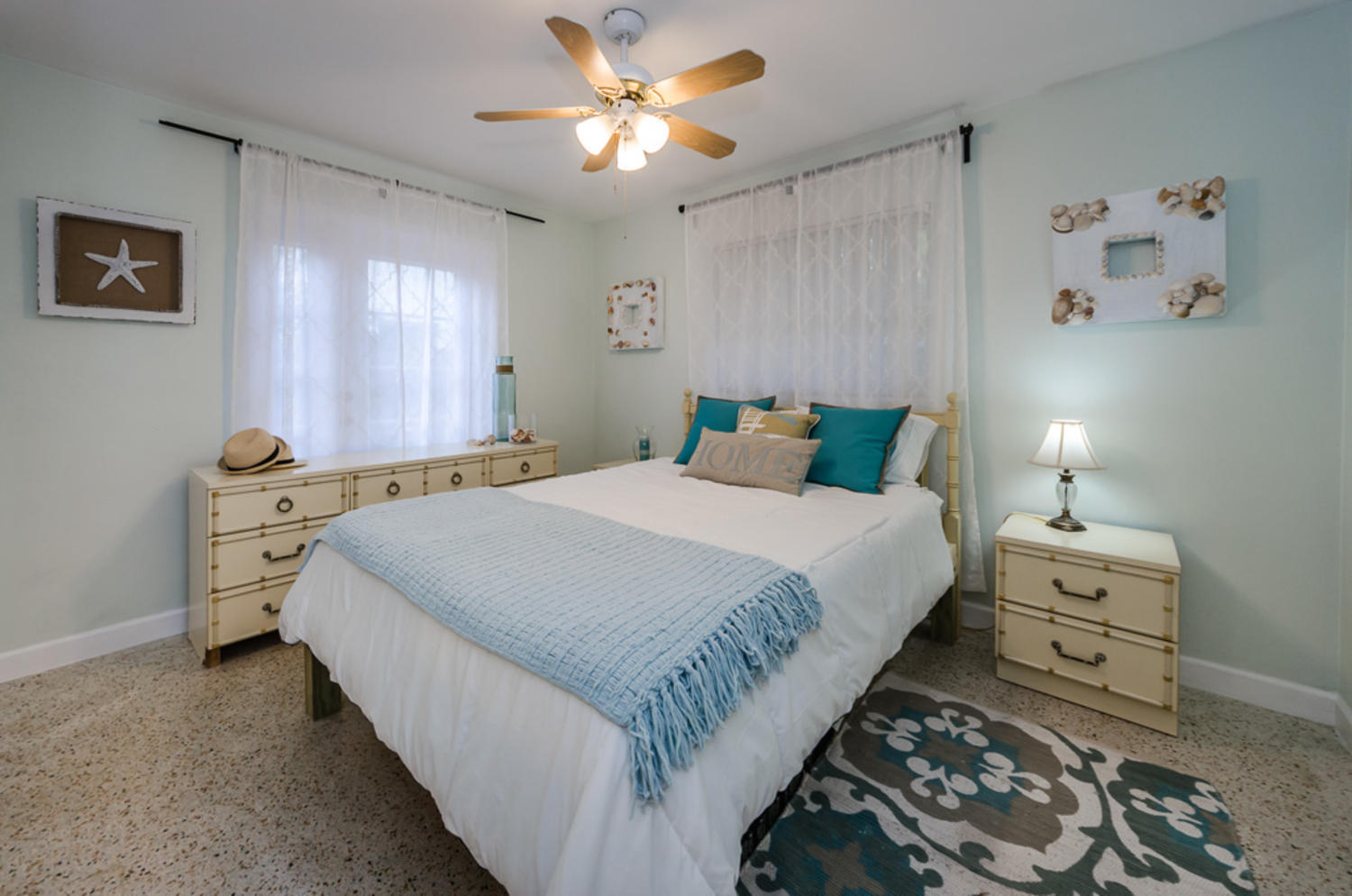 Building Photo - 245 Bel Forest Dr