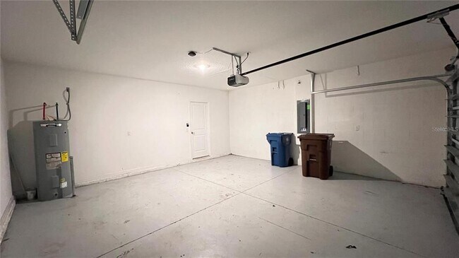 Building Photo - 1343 Lassen St