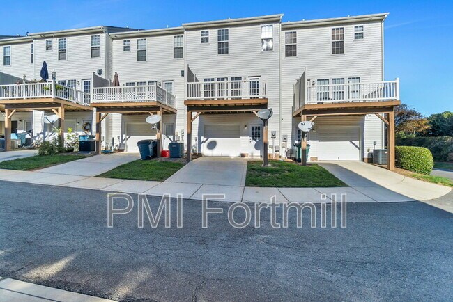 Building Photo - 15744 Kensington Palace Ln