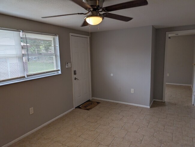 Building Photo - 9415 Eastfield Rd