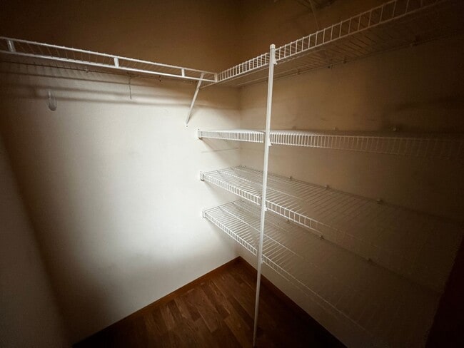 Building Photo - Adorable 2 Bedroom 2 Bath unit in the heart of North Liberty, IA!