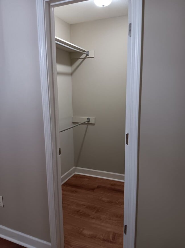 Building Photo - 3 Bedroom/2.5 Bath in Countryview Village