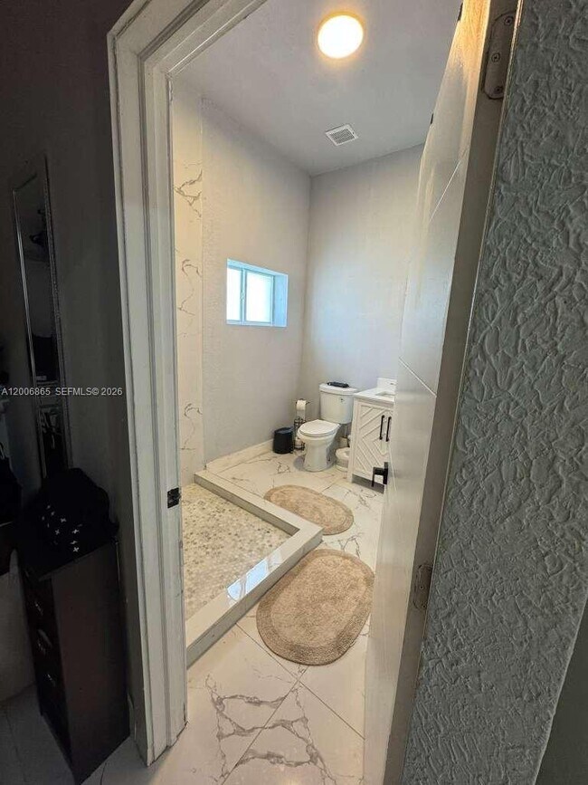 Building Photo - 25 NW 193rd St