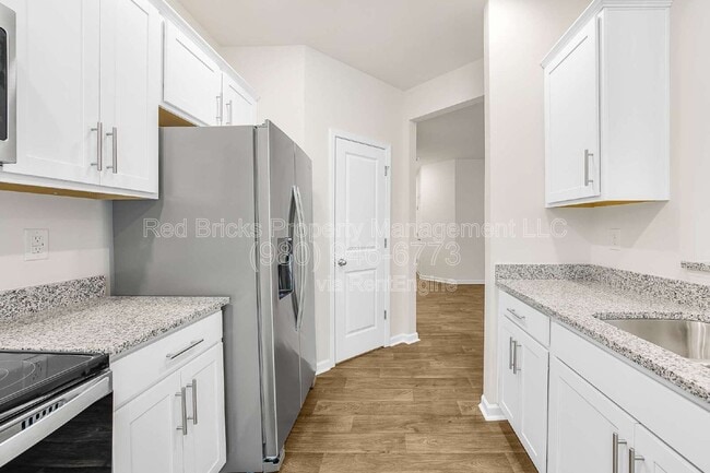 Building Photo - 9128 Lowfalls Ln