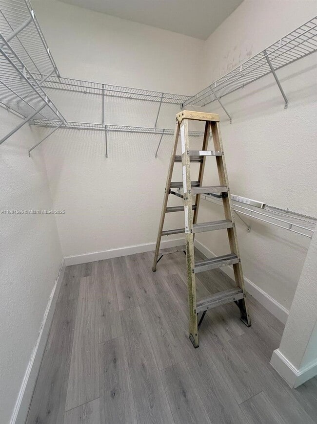 Building Photo - 705 SW 147th Ave