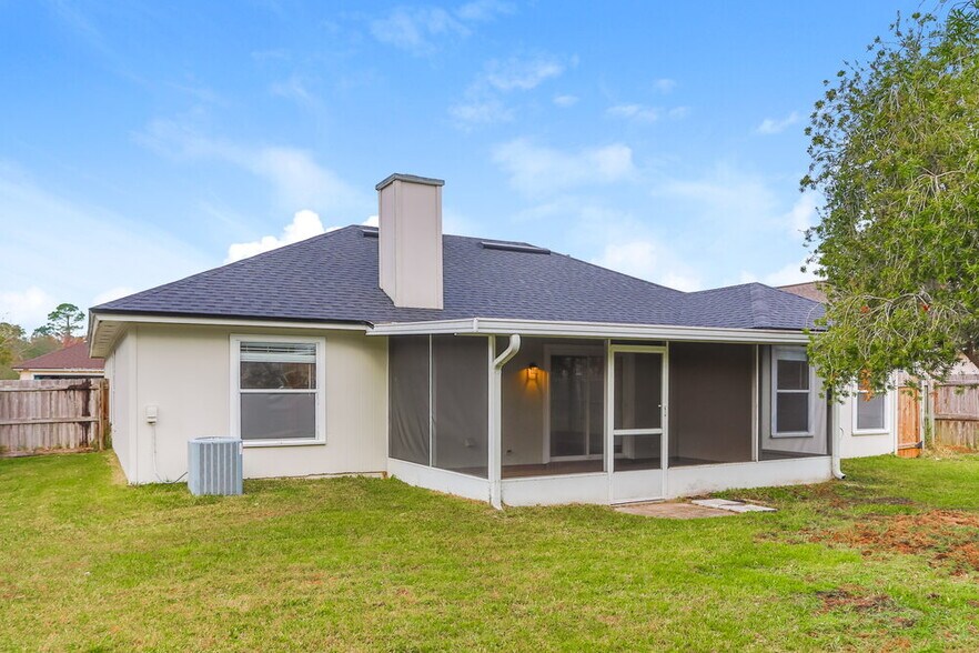 Building Photo - 2081 Frogmore Dr