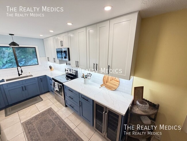 Building Photo - 2040-4401 Sea Mist Dr-