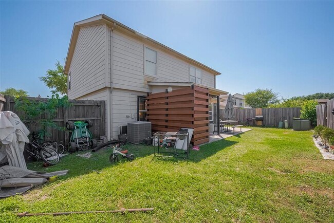 Building Photo - 15214 Mission Forest Dr