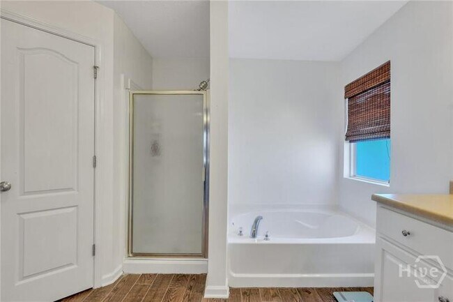 Building Photo - 1506 Bradley Blvd