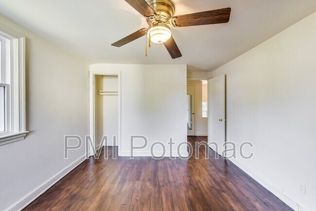 Building Photo - 2710 Emmet Rd