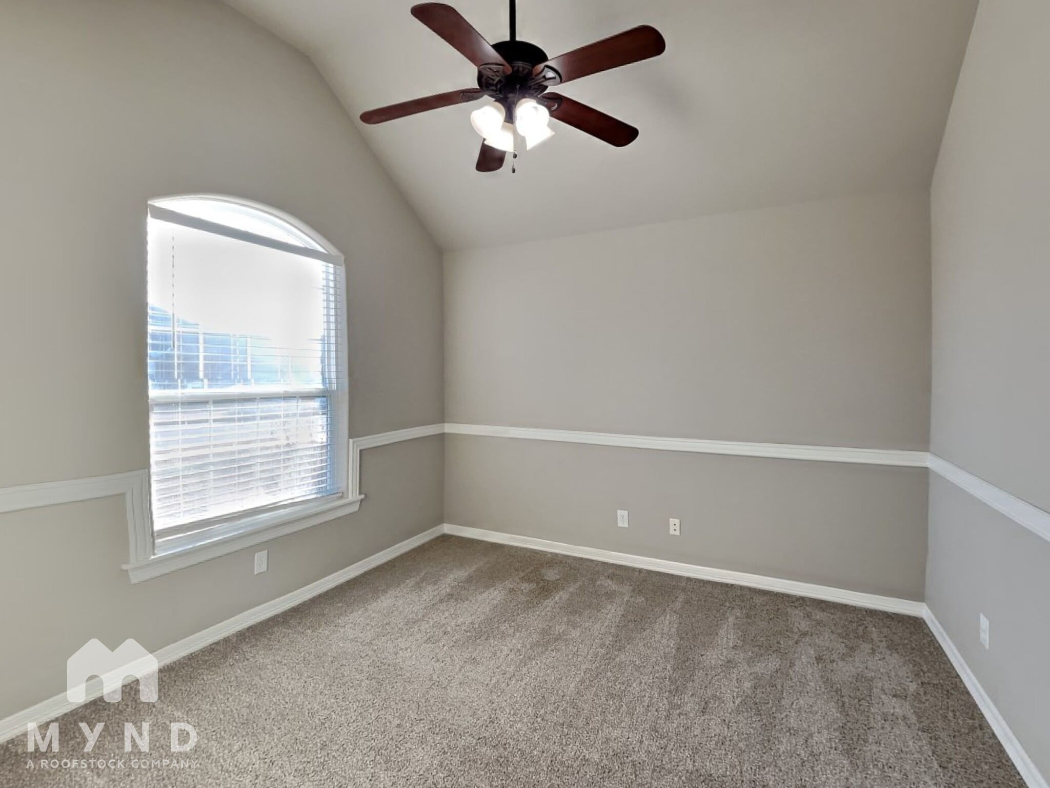 Building Photo - 3312 E Gillette St