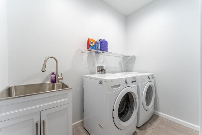 Building Photo - Furnished Luxury Ocean Front Estate in Waianae with Old Hawaii rural setting- 3 Bedrooms x 3 Bath...