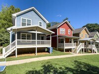 Building Photo - Charming Three-Bedroom Cottage in Oakley