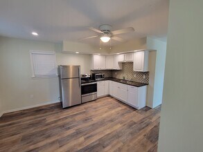 Building Photo - 3416 Hancock Ave