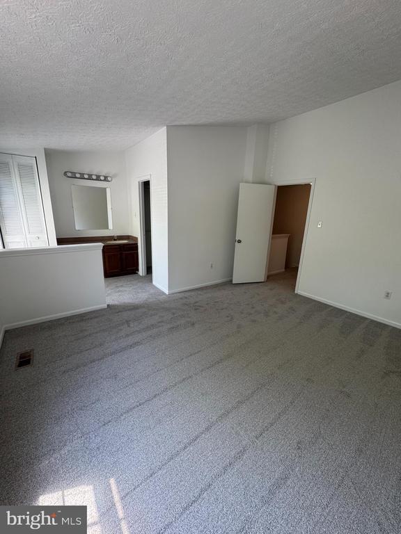 Building Photo - 9730 Red Clover Ct
