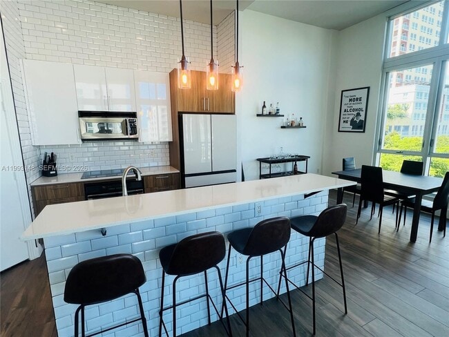 Building Photo - 9055 SW 73rd Ct