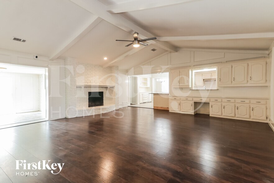 Building Photo - 3413 Valley View Ln