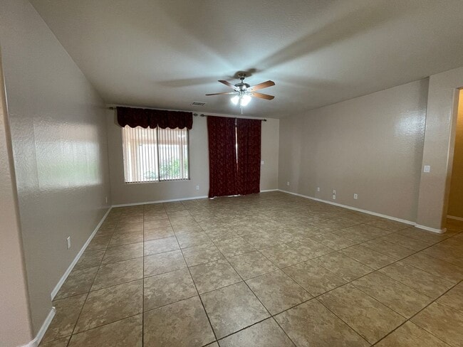 Building Photo - 1728 Colton Dr