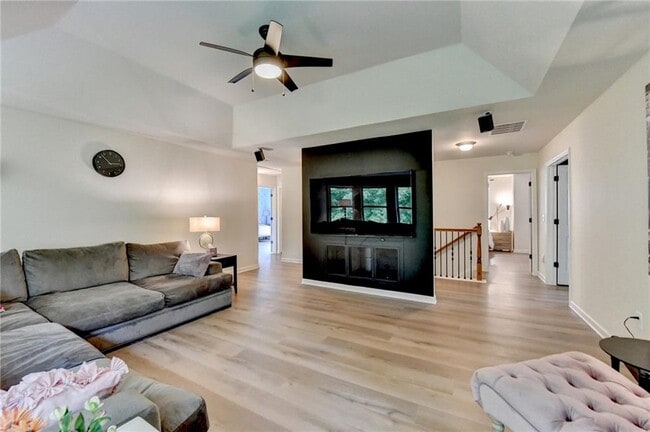Building Photo - 11034 Estates Cir
