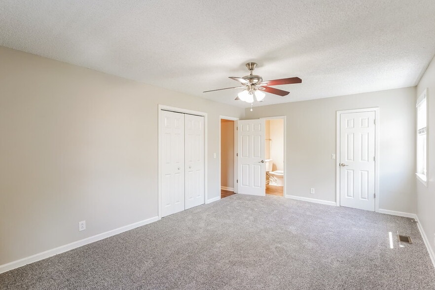 Building Photo - 111 Dorchester Ct