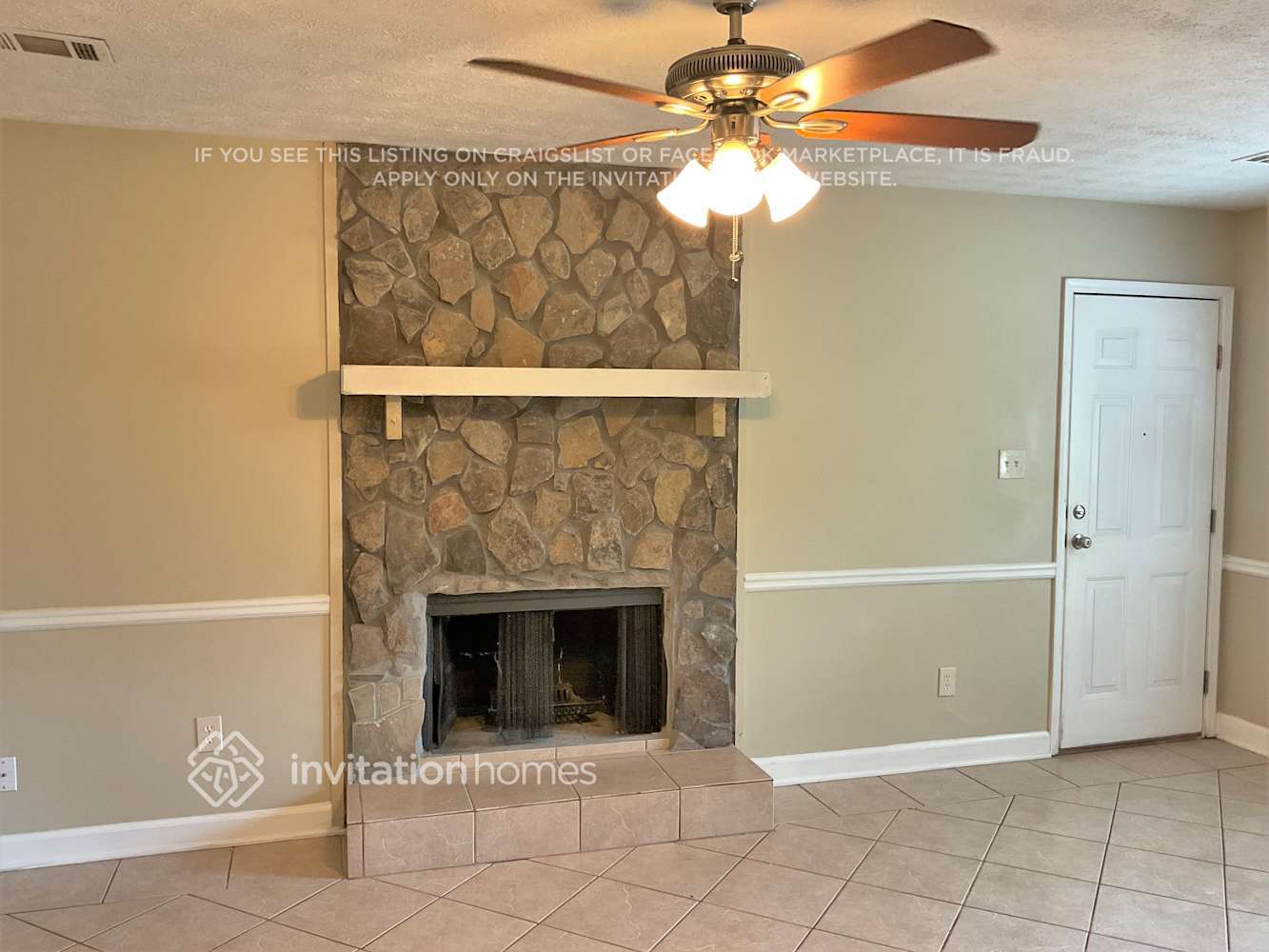 Building Photo - 2381 Cedar Dr