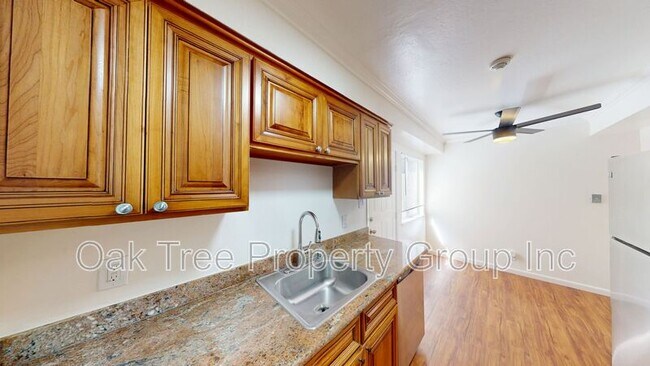 Building Photo - 623 F St