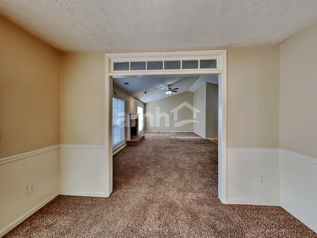 Building Photo - 3417 Summit Glen Dr