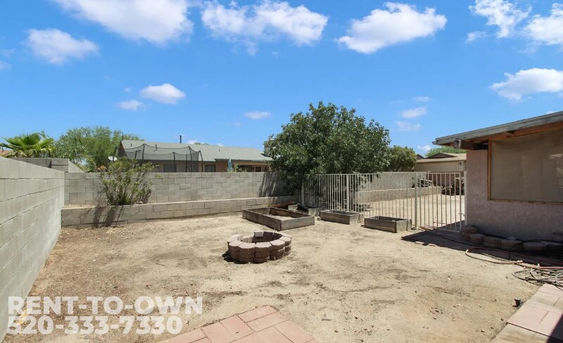 Building Photo - 4620 W Bluebell Way