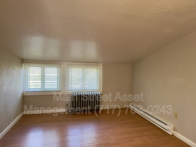 Building Photo - 2108 Walnut St