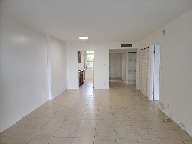 Building Photo - 3341 NW 47th Terrace