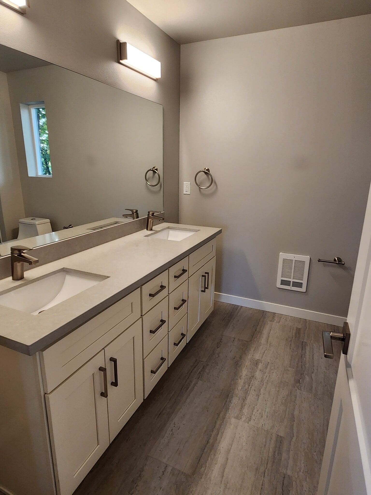 Building Photo - 3242 S 161st St