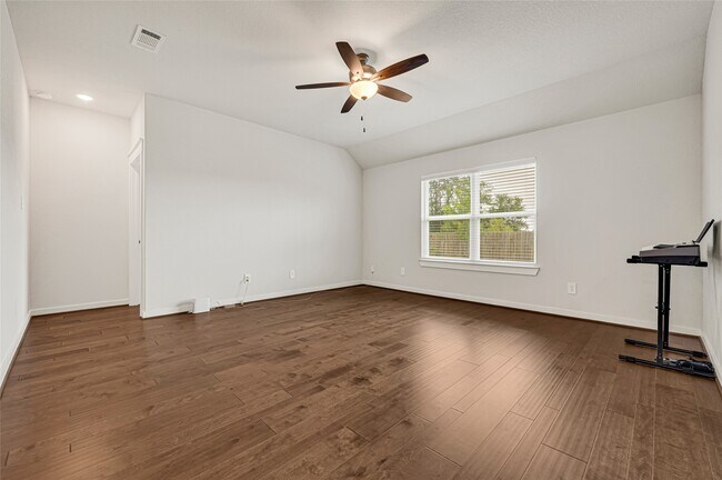 Building Photo - 30280 Kingston Heath Dr
