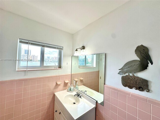 Building Photo - 462 Golden Isles Dr