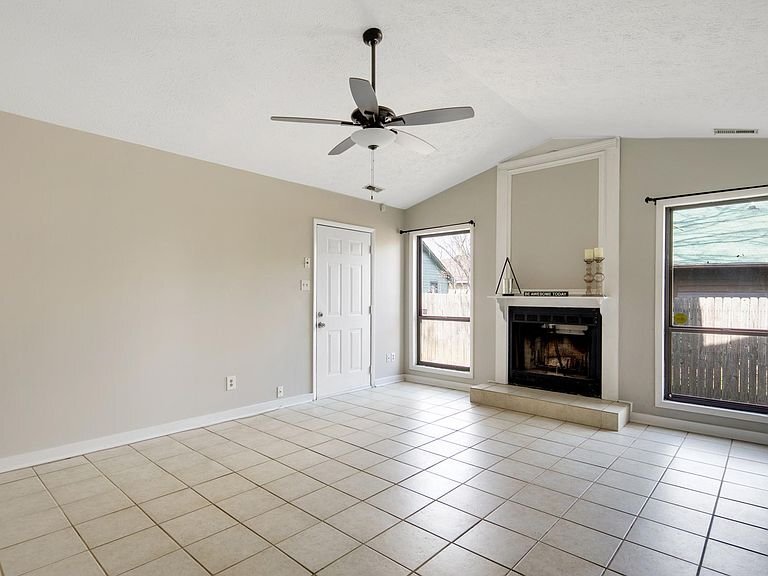 Building Photo - 6954 Candlewood Dr