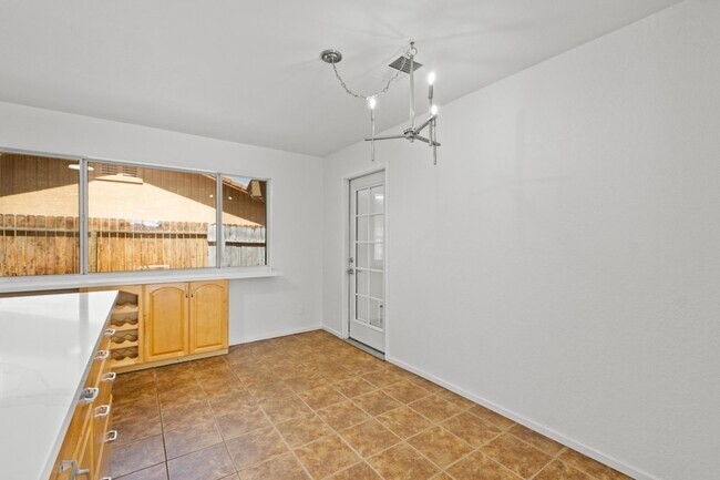 Building Photo - 73425 San Nicholas Ave