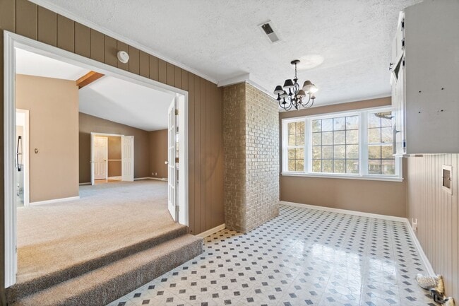 Building Photo - 27 Bunker Hill Rd