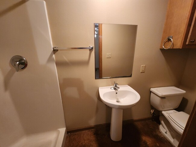 Building Photo - 2 Bed / 2 Bath Duplex – Pineville, LA – $795/month