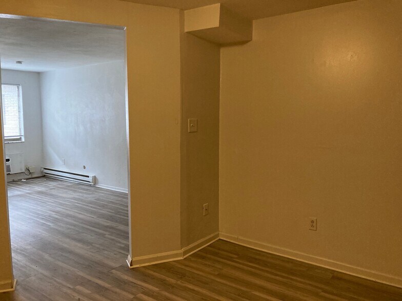 Building Photo - 204 Kellywood Mnr