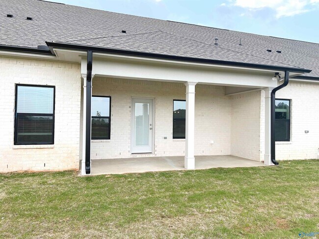 Building Photo - 156 Rugby Dr