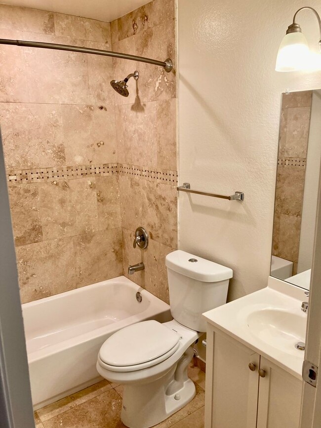 Building Photo - Tierrasanta 4 Bedroom 3 Bath