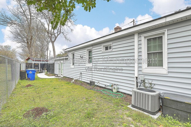 Building Photo - 1133 Brody Ave