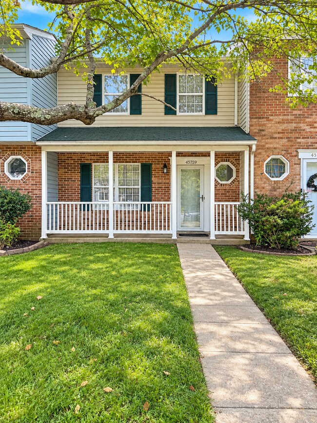 Building Photo - 45759 Church Dr