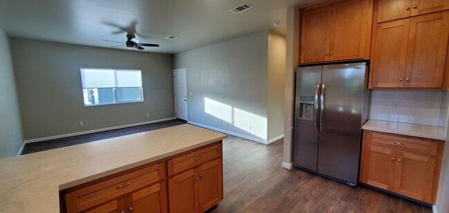 Building Photo - 432 Grand Ave